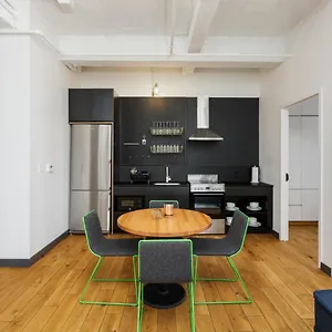 Placemakr Street Lejlighedshotel